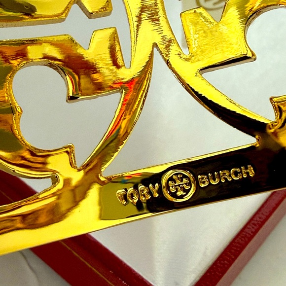 TORI BURCH LARGE , DOUBLE TT CUT OUT LOGO,CUFF BRACELET. - Picture 10 of 11